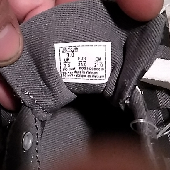 NEW! Youth VANS sz 3 - Picture 4 of 6